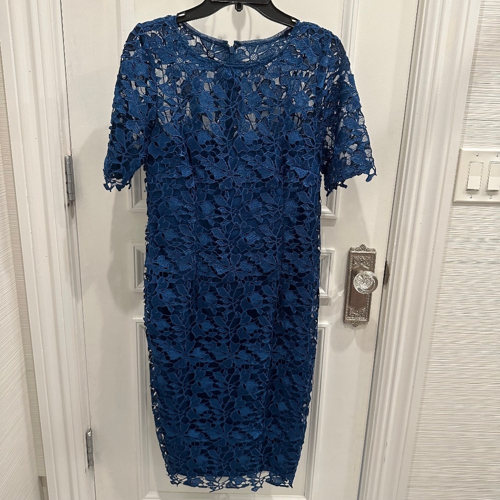 NWOT Adrianna Papell Blue lace evening dress